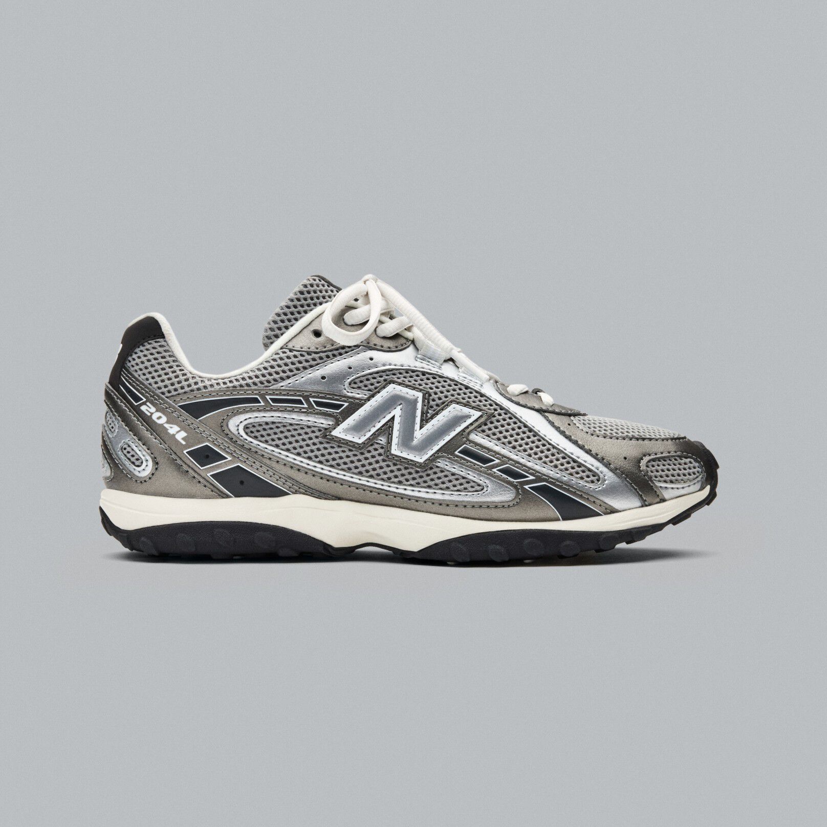 A grey 204L on a grey background