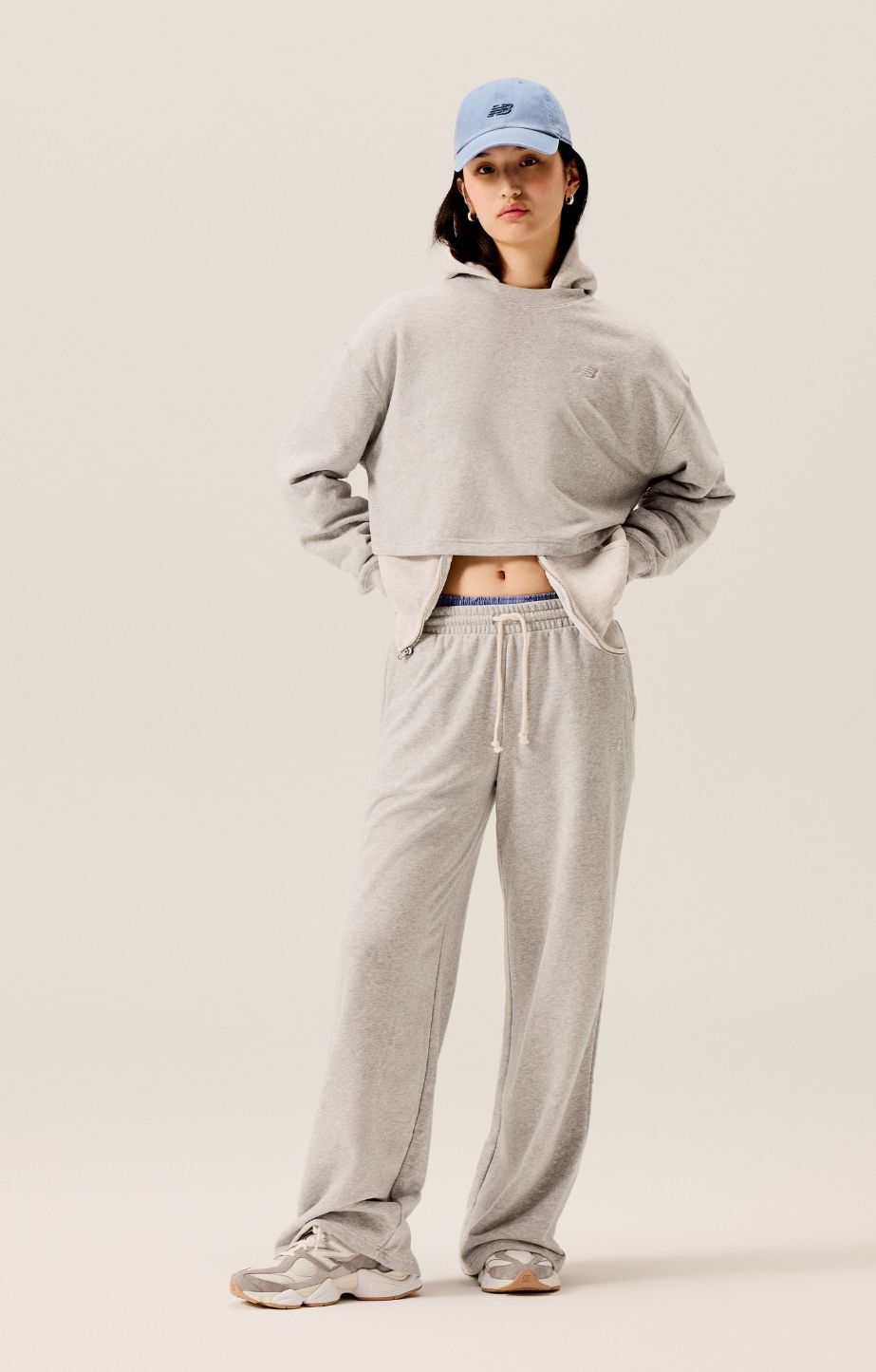 Woman wearing new balance 9060s